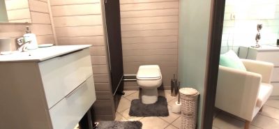 Chambre cuisine sdb dans charmante proprietee – Image 11