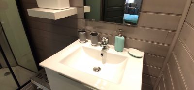 Chambre cuisine sdb dans charmante proprietee – Image 8